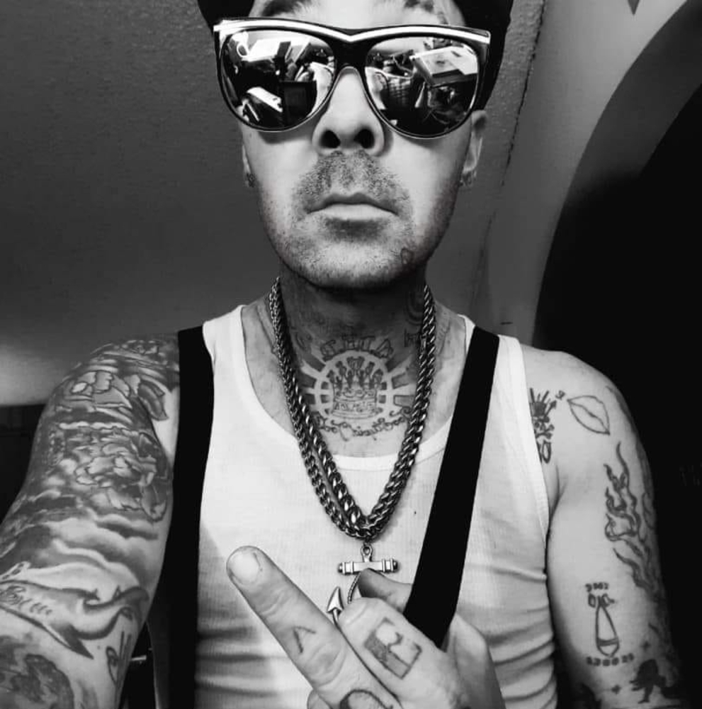 Meet your Posher, Johnny